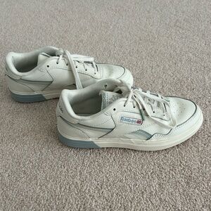 Womens Reebok sneakers